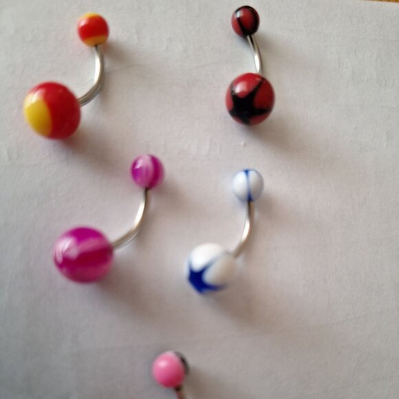 Nose, belly, eyebrow, daith, tongue rings - Picture 2 of 6